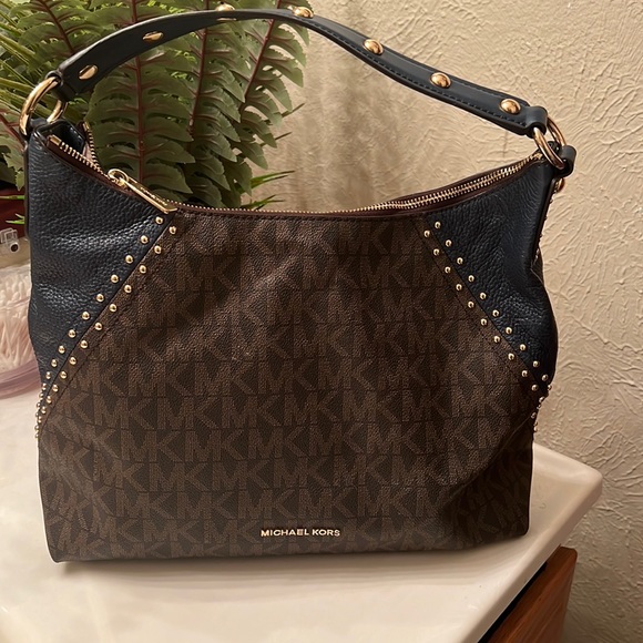Michael Kors Bags Michael Kors Medium Hobo Handbag Poshmark